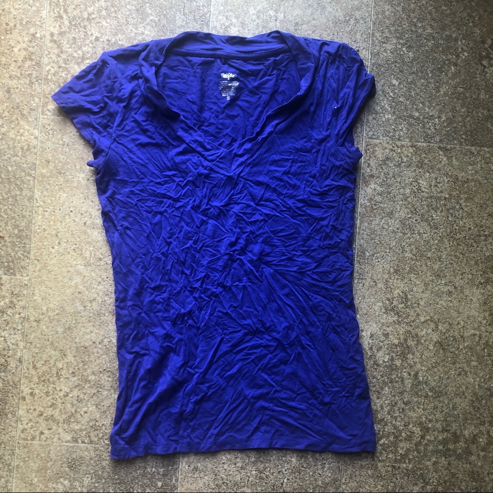 Beautiful royal blue v neck tee with cap sleeves